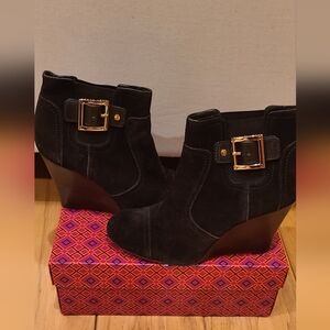 Tory Burch Designer Adrienne Suede Ankle Brown Boots Gold Buckle Booties 8.5